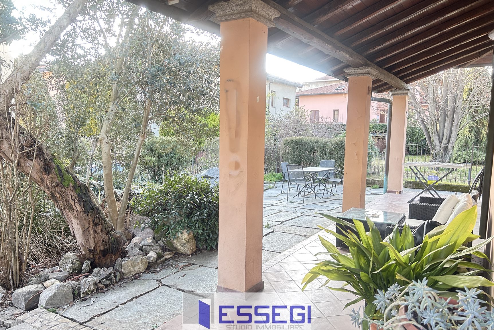 ALBESE CON CASSANO Casa indipendente